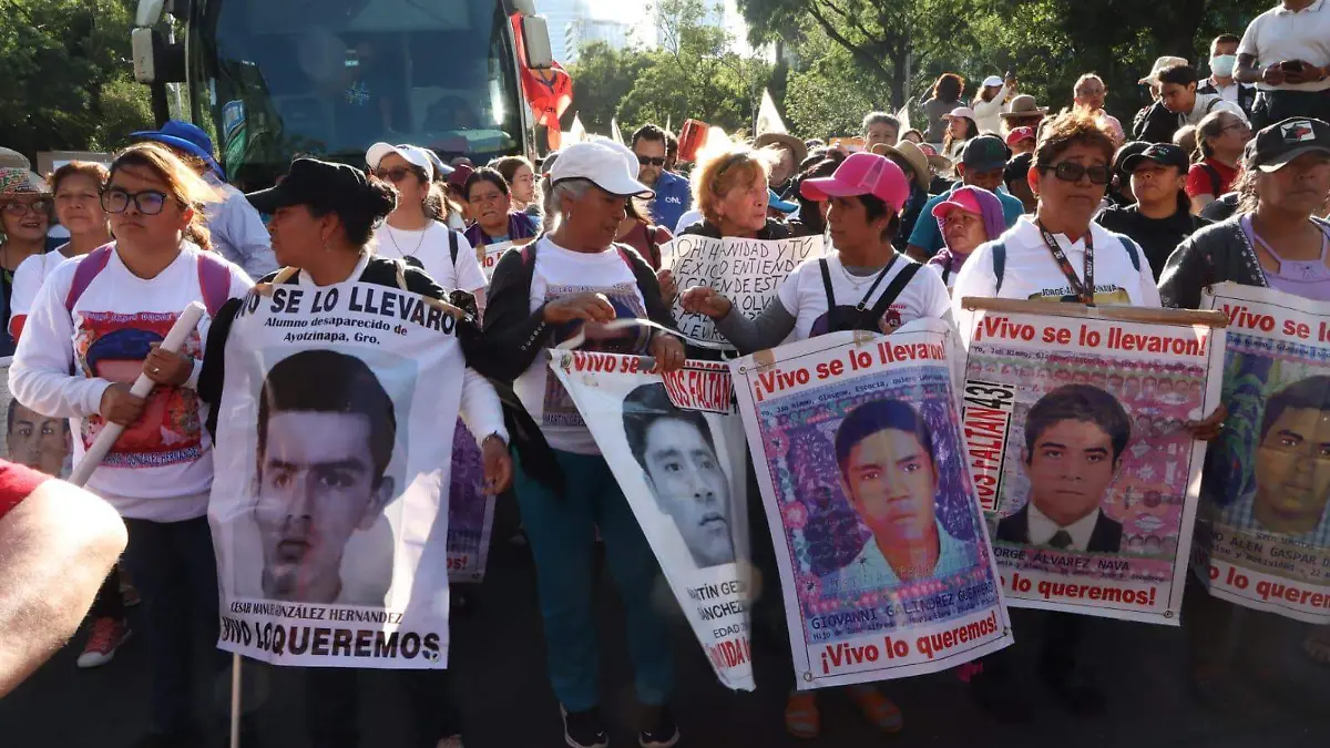 marcha ayotzinapa JOSE MELTON